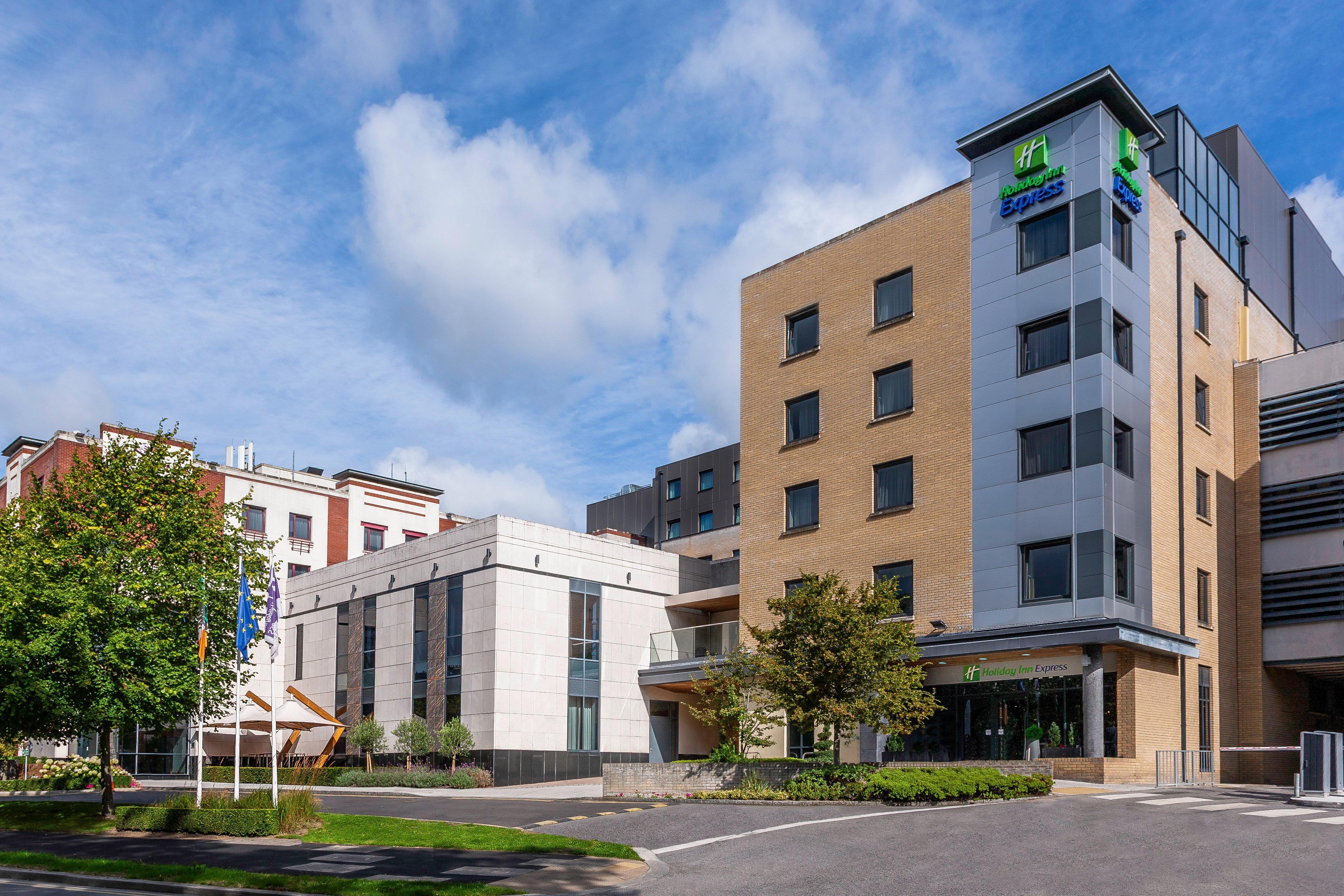 Holiday Inn Express Dublin-Airport, An Ihg Hotel Santry Exterior foto